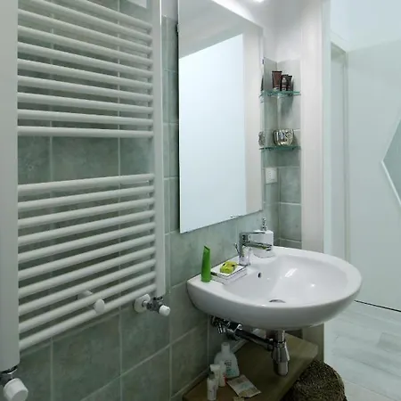 Dimora Camicia 84 Apartman *
